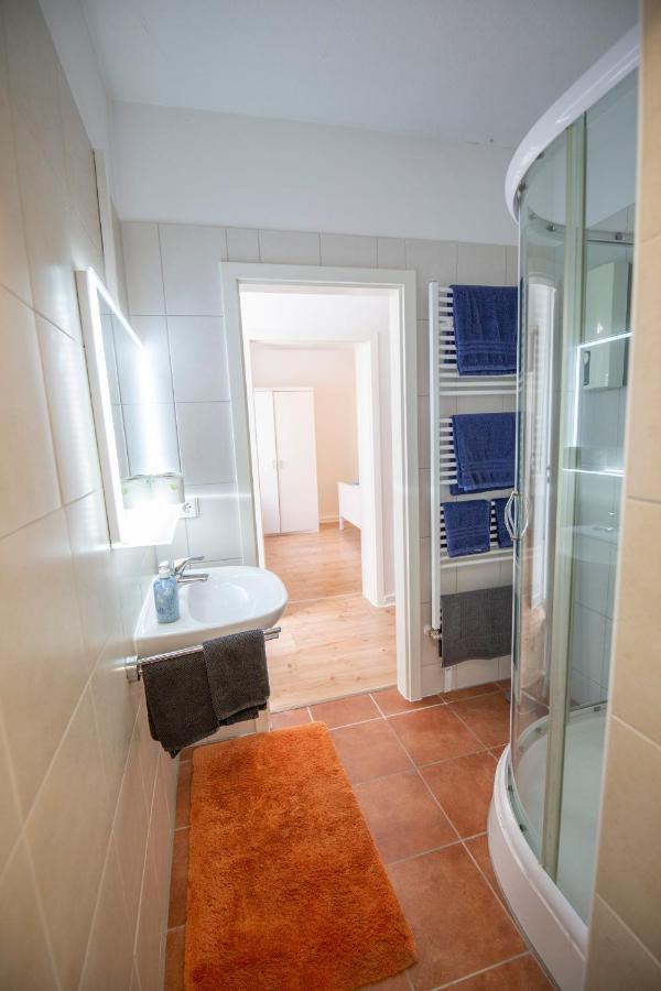 Apartment Mit Kleinem Innenhof Im Erdgeschoss Fuer Bis Zu 4 Personen Klotten Ngoại thất bức ảnh