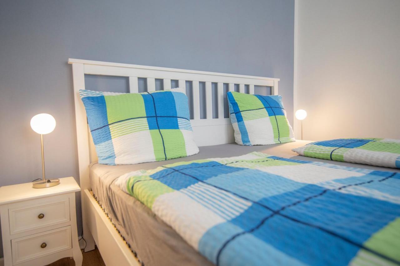 Apartment Mit Kleinem Innenhof Im Erdgeschoss Fuer Bis Zu 4 Personen Klotten Ngoại thất bức ảnh