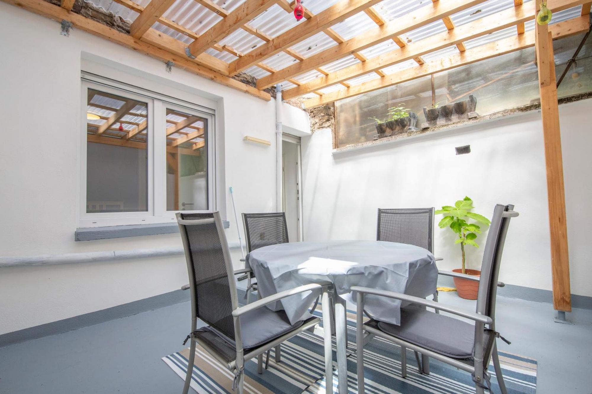 Apartment Mit Kleinem Innenhof Im Erdgeschoss Fuer Bis Zu 4 Personen Klotten Ngoại thất bức ảnh